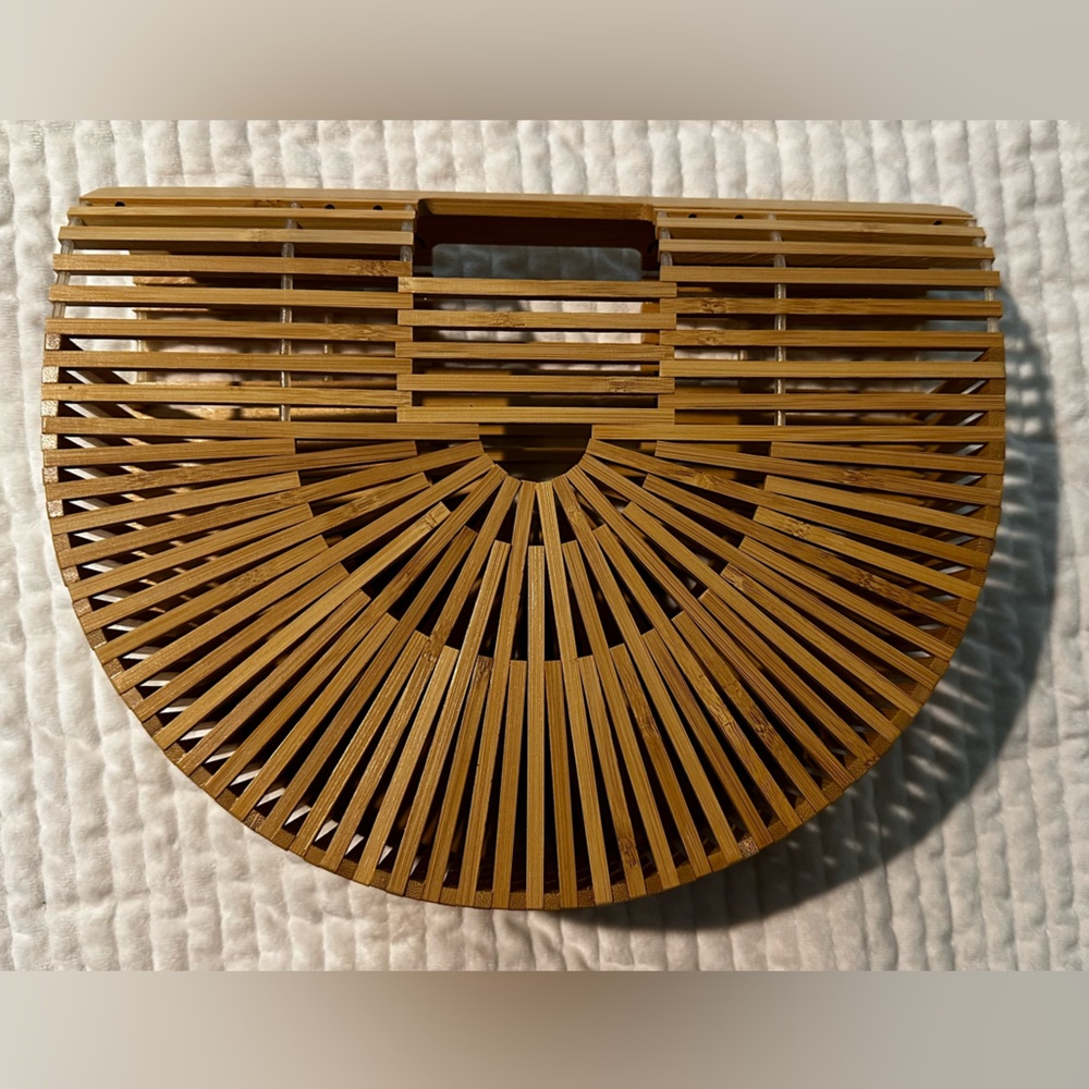 Perfect Summer handbag!